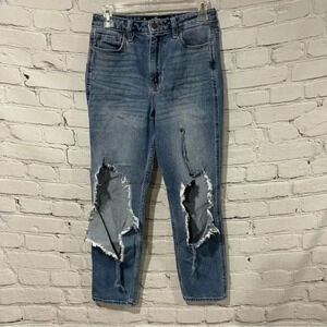 Hollister Women’s Ultra High Rise Mom Jean size 7R